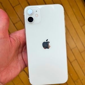 iPhone 11, white, 128 GB, locked to AT&T